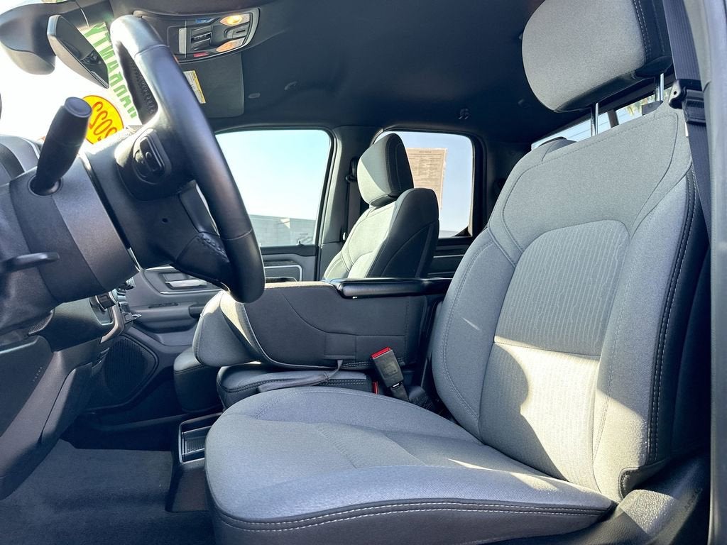 2022 RAM 1500 Big Horn Quad Cab 4x2 6'4" Box