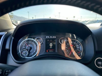 2020 RAM 1500 Big Horn Crew Cab 4x4 6'4" Box