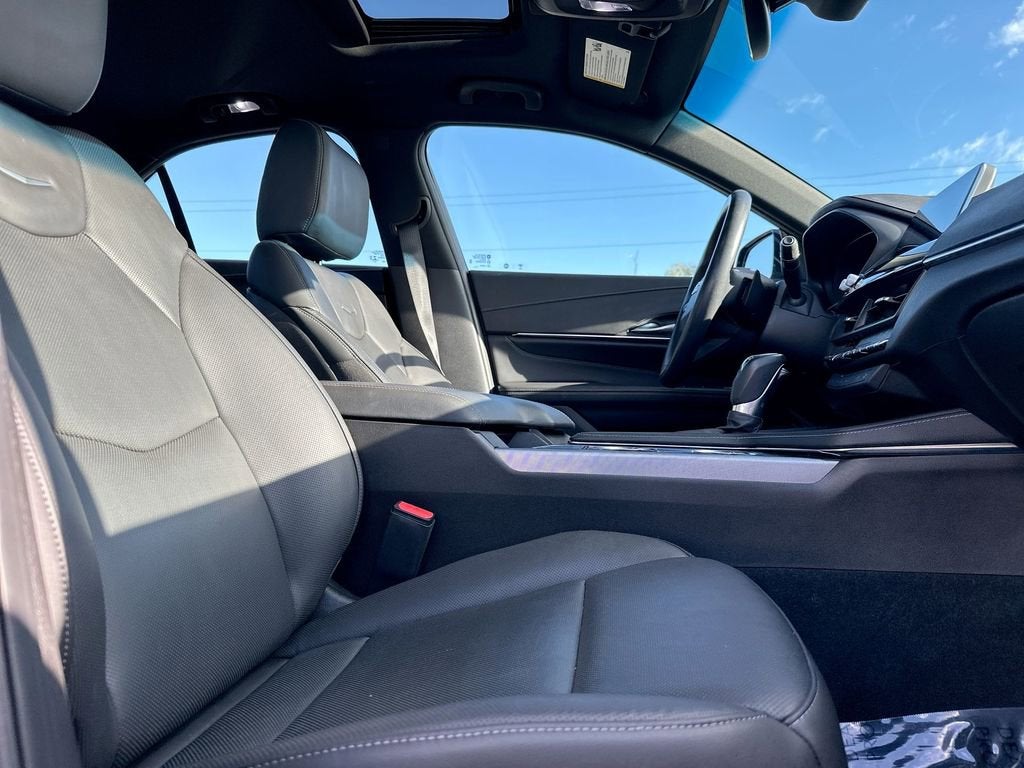 2023 Cadillac CT4 Premium Luxury