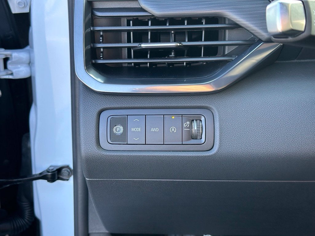 2027 GMC Acadia AT4