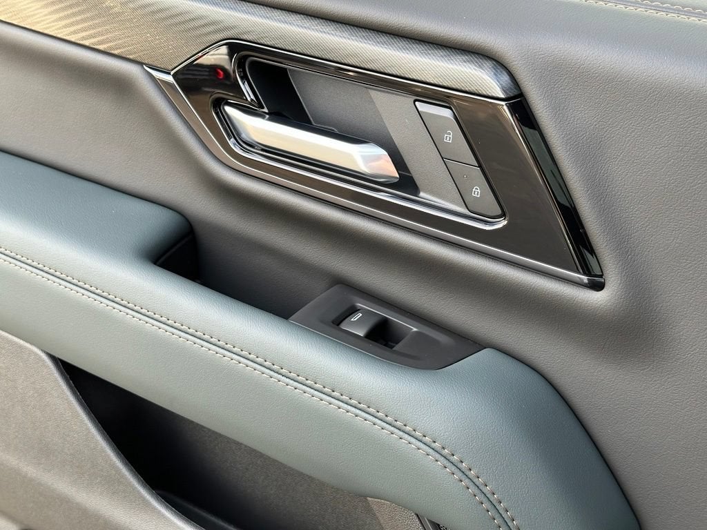2026 GMC Yukon AT4 - Photo 19