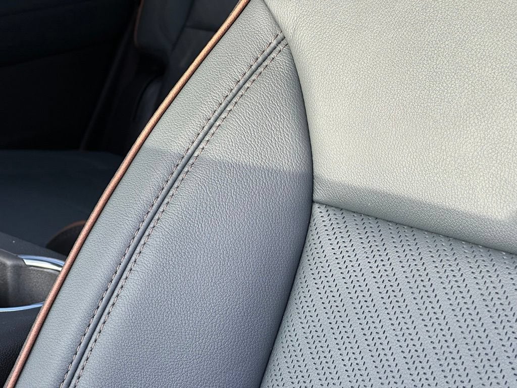2026 GMC Yukon AT4 - Photo 6