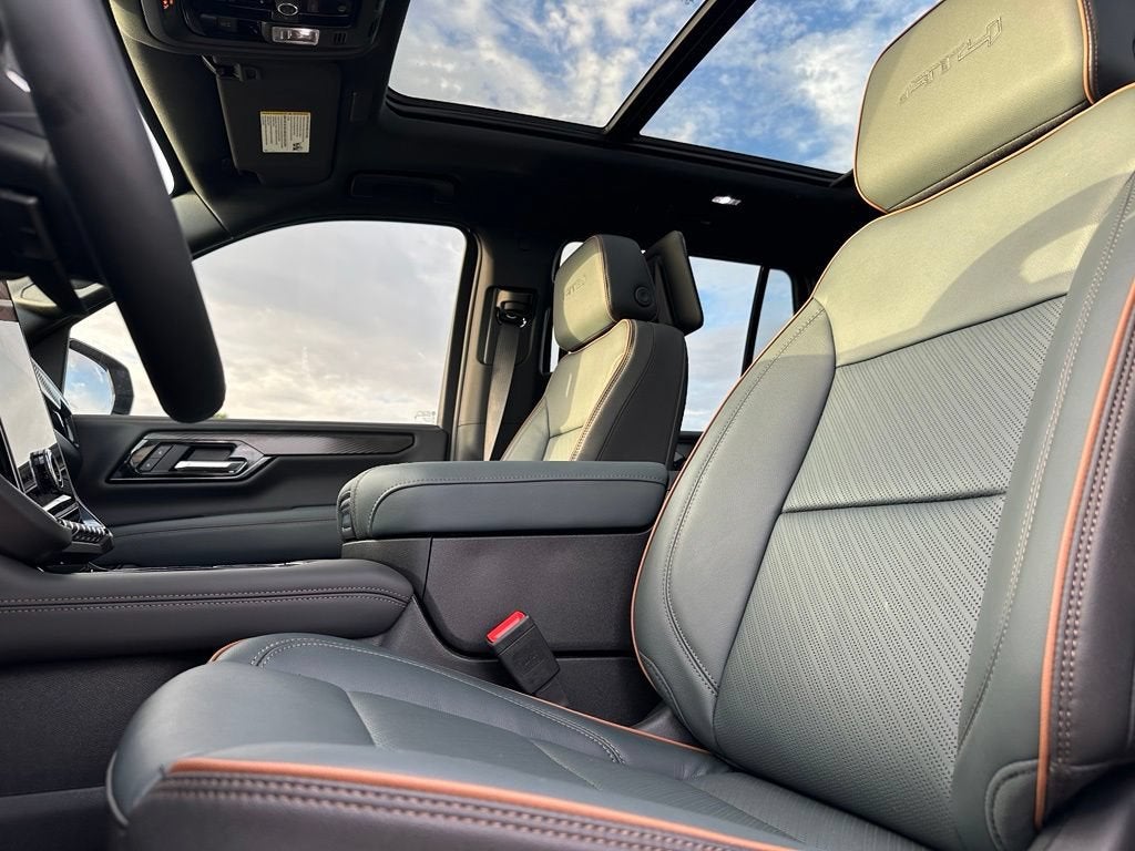 2026 GMC Yukon AT4 - Photo 8