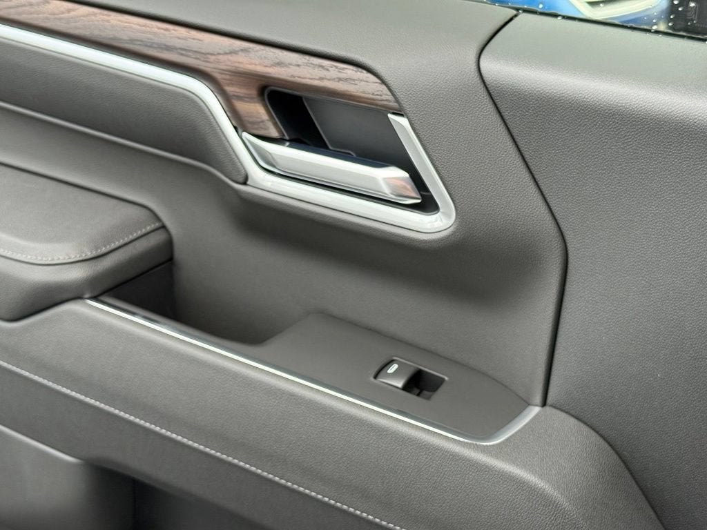 2026 GMC Sierra 1500 SLT - Photo 17