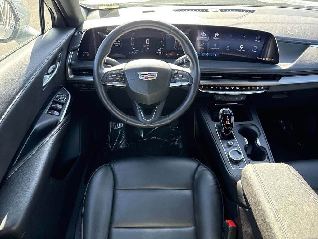 2024 Cadillac XT4 Luxury
