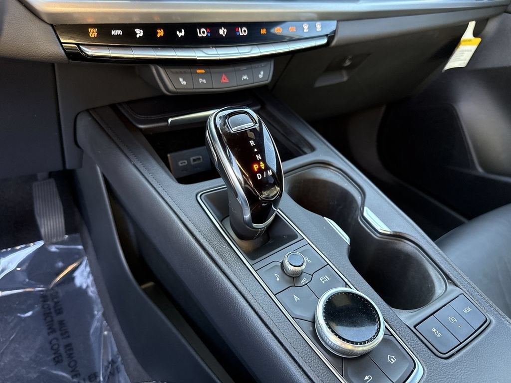 2024 Cadillac XT4 Luxury