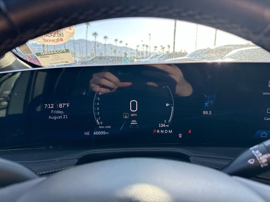 2025 Cadillac XT4 Premium Luxury