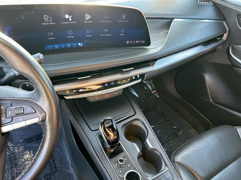 2025 Cadillac XT4 Premium Luxury