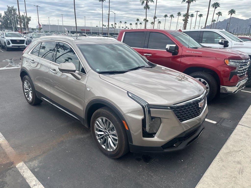 2025 Cadillac XT4 Premium Luxury