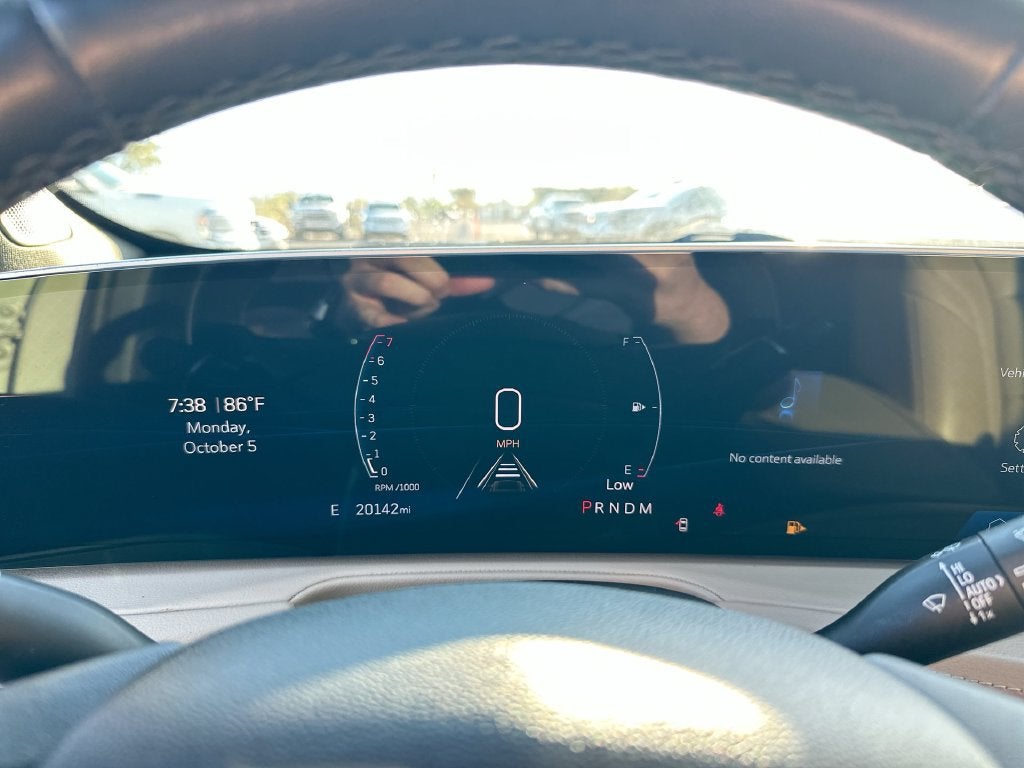 2024 Cadillac XT4 Premium Luxury