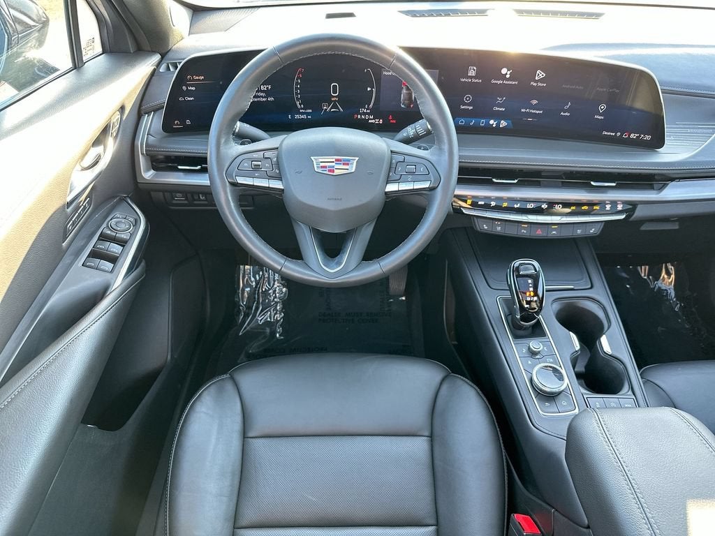 2024 Cadillac XT4 Premium Luxury