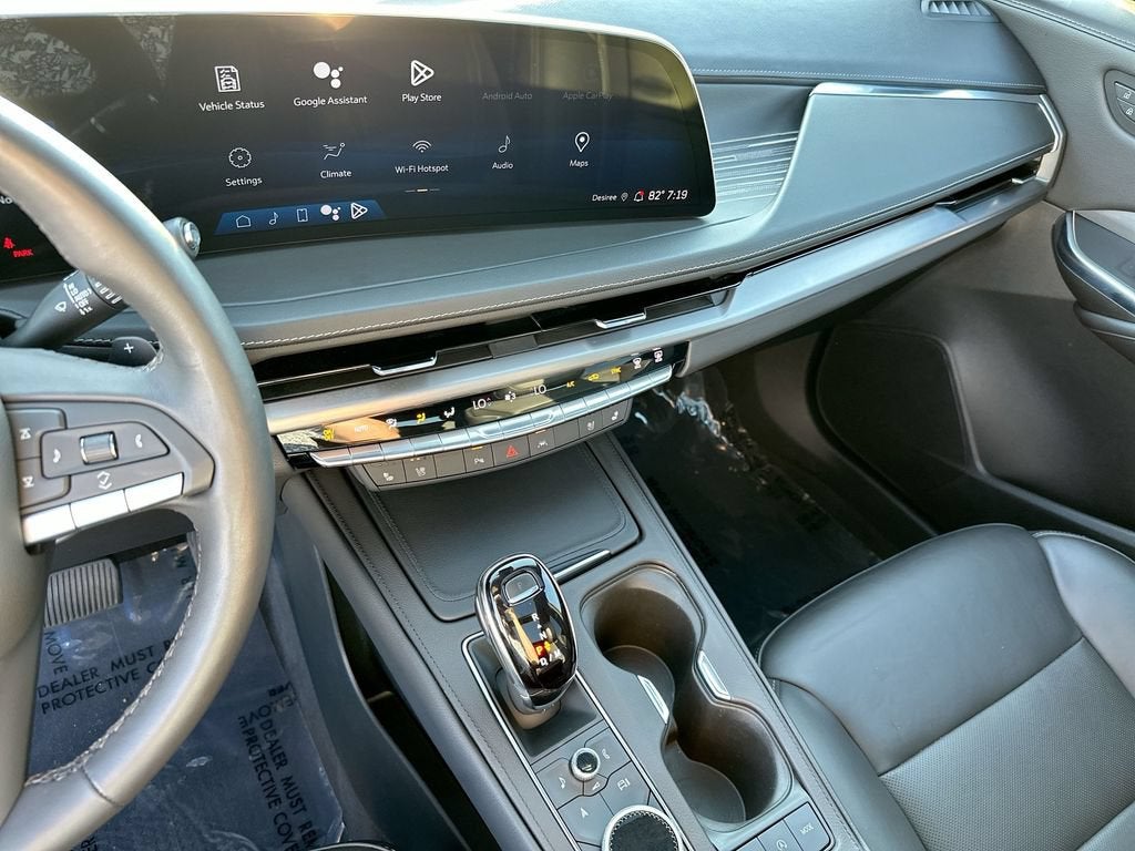 2024 Cadillac XT4 Premium Luxury