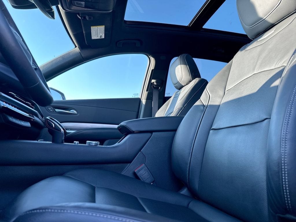2024 Cadillac XT4 Premium Luxury