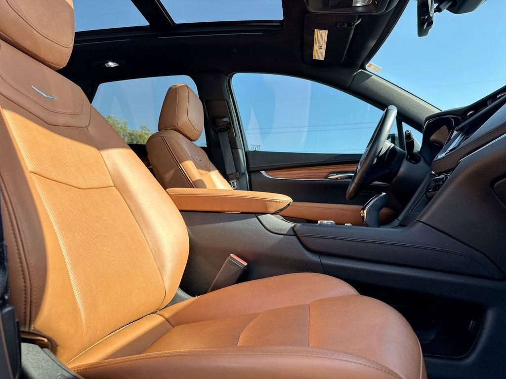 2022 Cadillac XT5 Premium Luxury