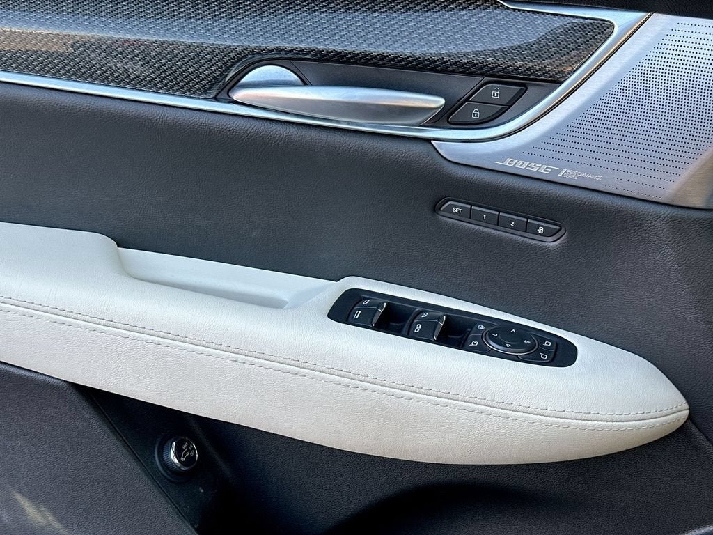 2023 Cadillac XT5 AWD Sport