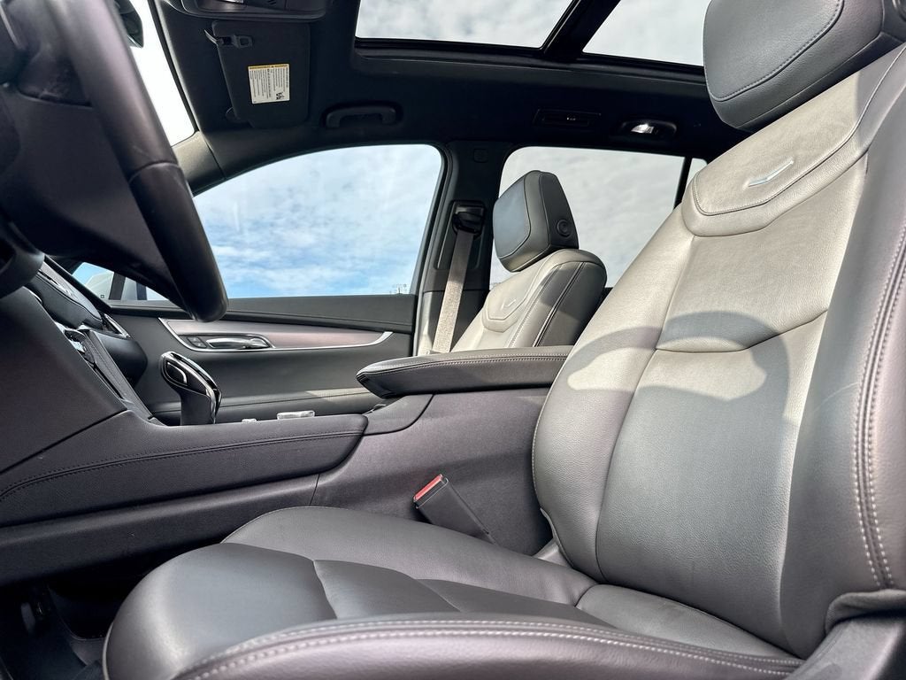2023 Cadillac XT6 Luxury