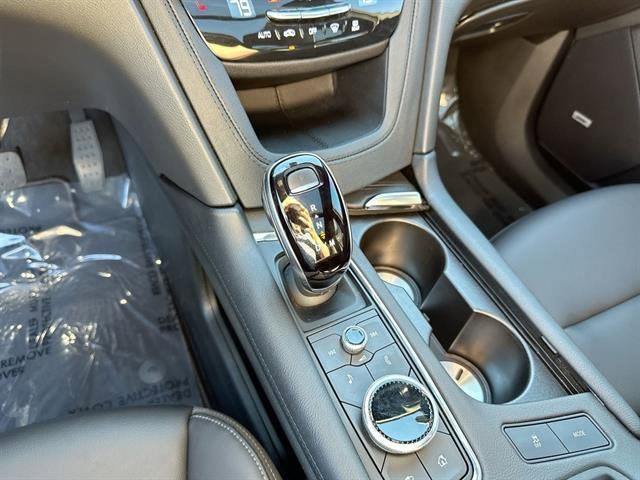 2025 Cadillac XT6 Luxury