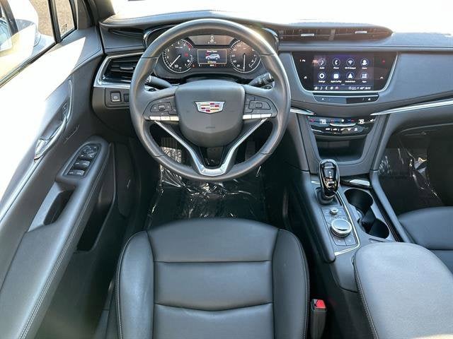 2025 Cadillac XT6 Luxury