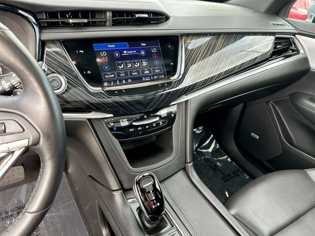 2025 Cadillac XT6 Premium Luxury