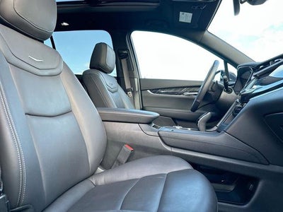 2025 Cadillac XT6 Premium Luxury