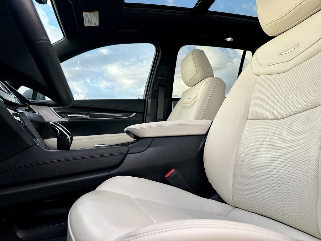 2025 Cadillac XT6 Sport