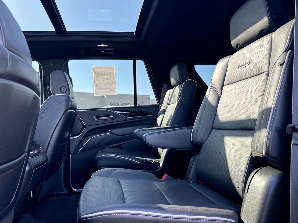 2023 Cadillac Escalade Sport