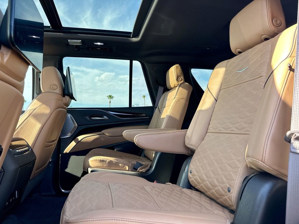 2023 Cadillac Escalade Sport