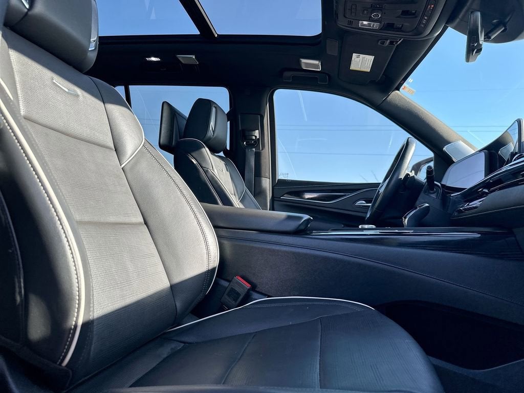 2023 Cadillac Escalade Sport