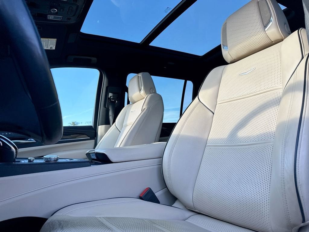 2022 Cadillac Escalade ESV Premium Luxury