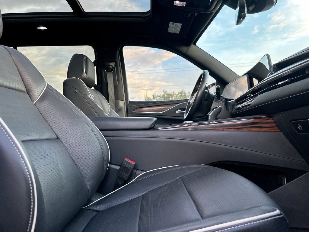 2023 Cadillac Escalade ESV 4WD Premium Luxury