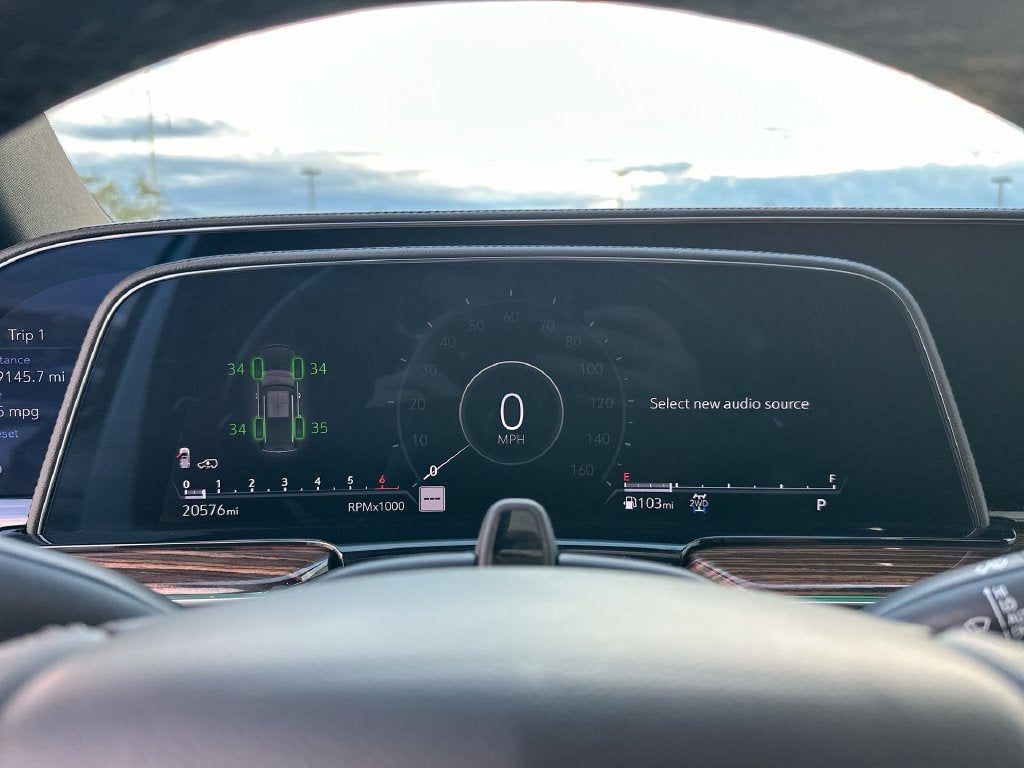2023 Cadillac Escalade ESV 4WD Premium Luxury