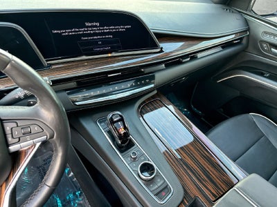 2023 Cadillac Escalade ESV 4WD Premium Luxury