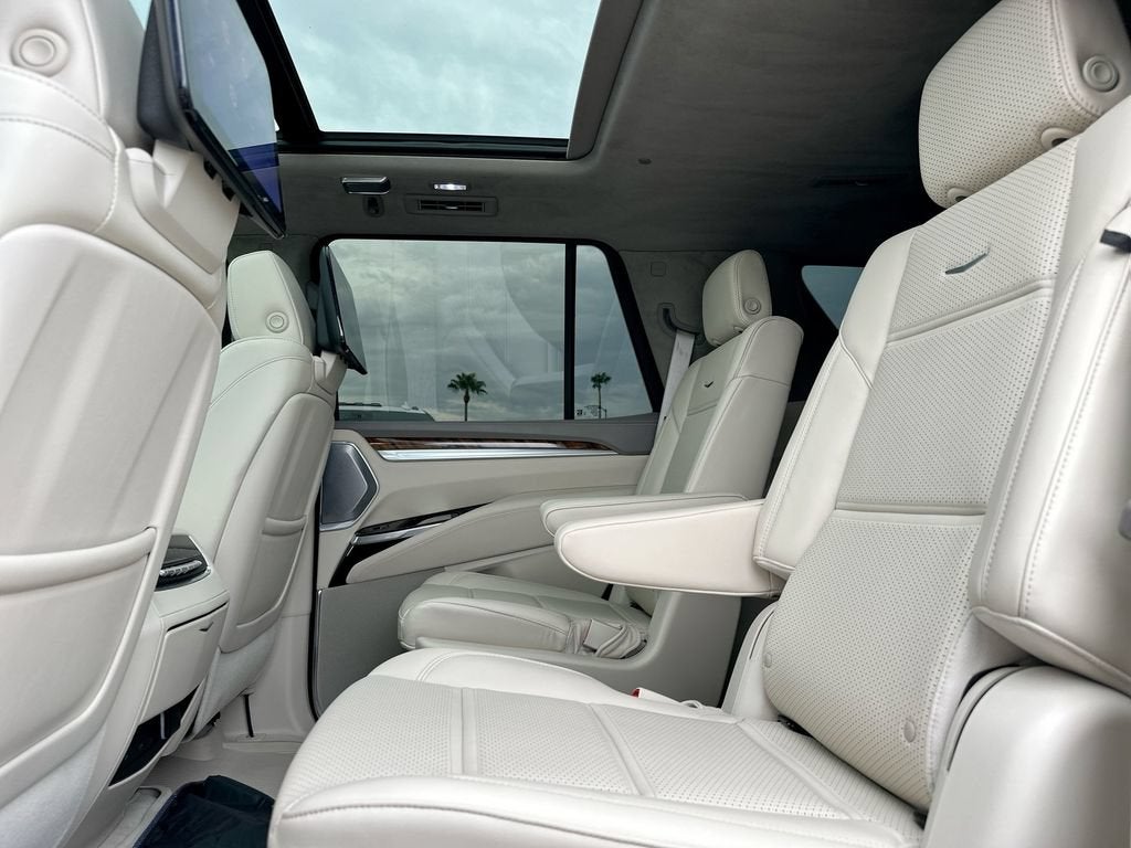 2025 Cadillac Escalade Premium Luxury Platinum