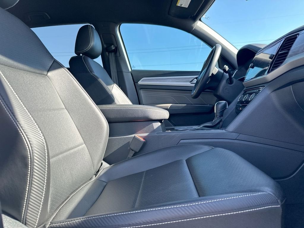2022 Volkswagen Atlas Cross Sport 2.0T SE w/Technology