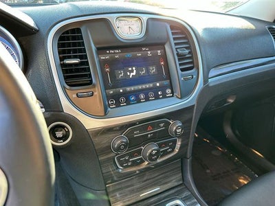 2018 Chrysler 300 Touring