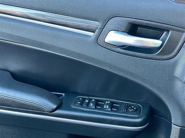 2018 Chrysler 300 Touring