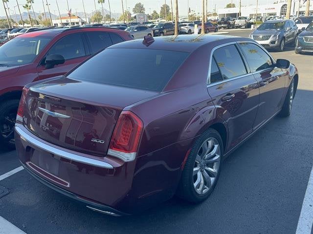 2018 Chrysler 300 Touring
