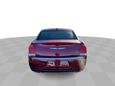 2018 Chrysler 300 Touring