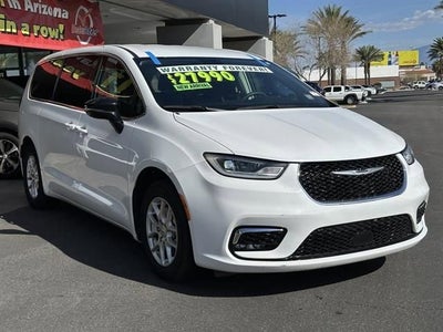 2024 Chrysler Pacifica Touring L