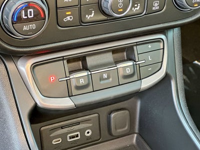 2024 GMC Terrain AT4