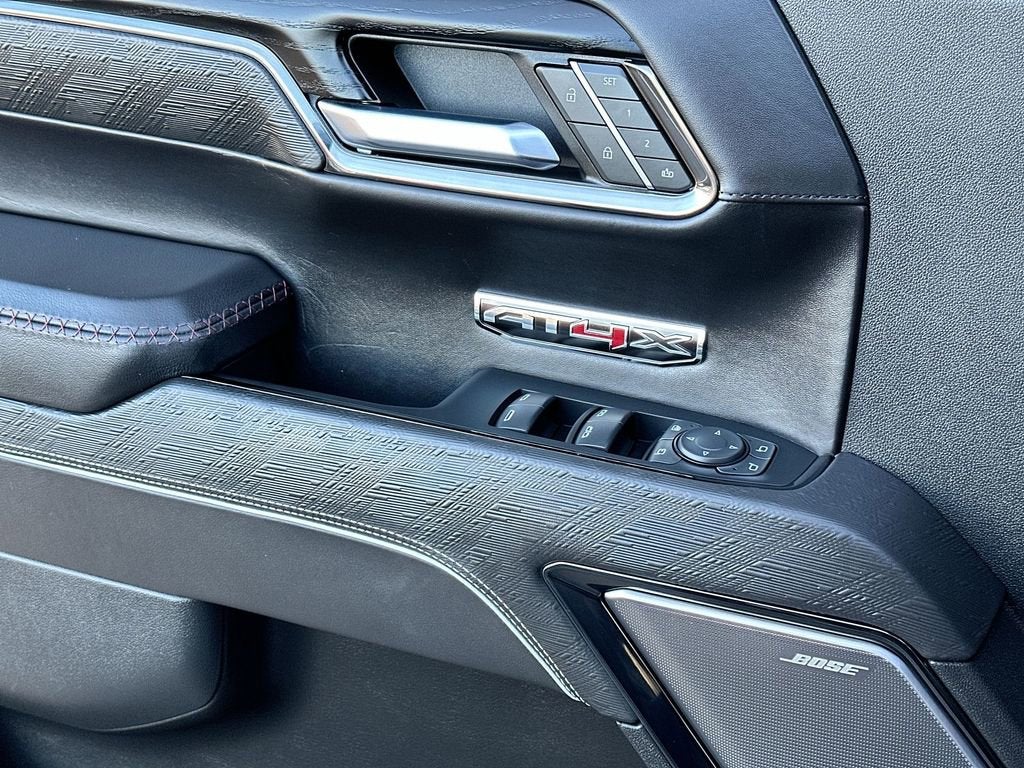 2024 GMC Sierra 1500 AT4X