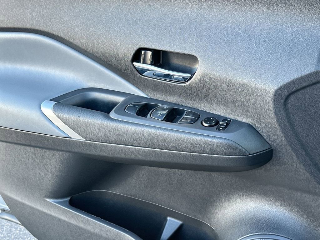 2021 Nissan Kicks SR Xtronic CVT