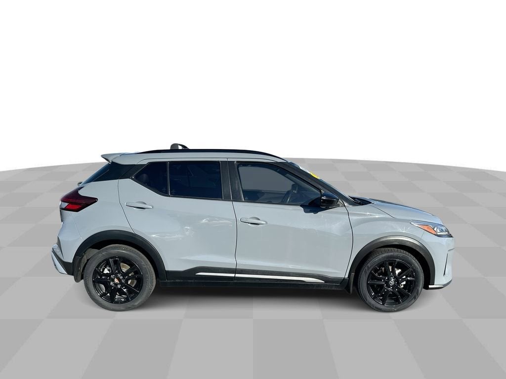 2021 Nissan Kicks SR Xtronic CVT