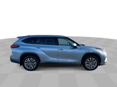 2021 Toyota Highlander Hybrid Platinum