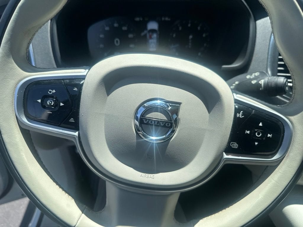 2021 Volvo XC90 T5 Momentum 7 Passenger