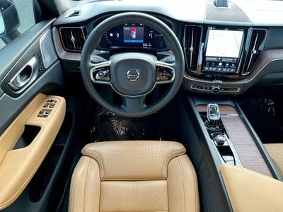 2023 Volvo XC60 Recharge Plug-In Hyb Ultimate Dark Theme