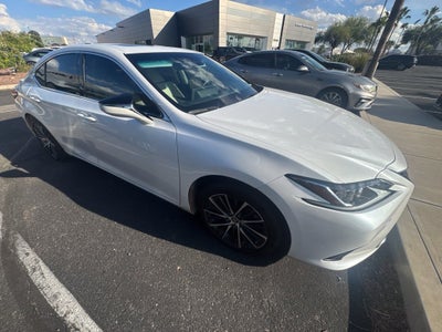 2025 Lexus ES 300h