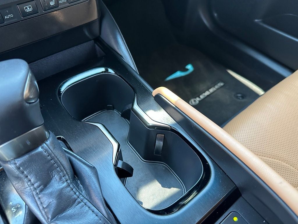 2025 Lexus ES 300h Luxury