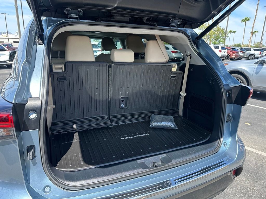 2023 Toyota Highlander Hybrid Limited