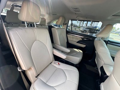 2023 Toyota Highlander Hybrid Limited